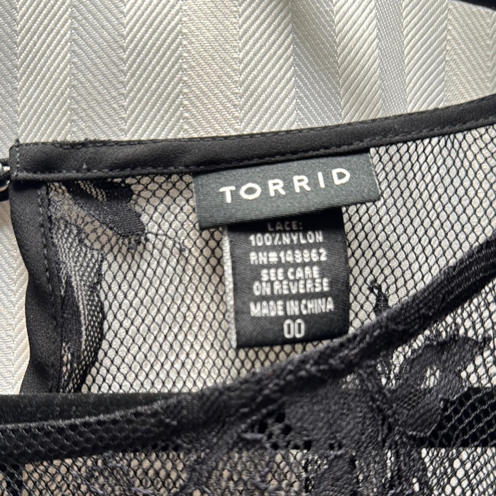 Torrid Black Lace Short Sleeve Blouse - Picture 3 of 4